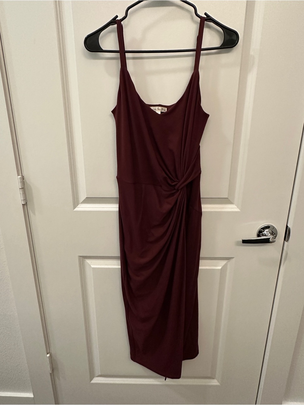 nine britton Wine-Red Twist-Detail Spaghetti Strap Midi Dress